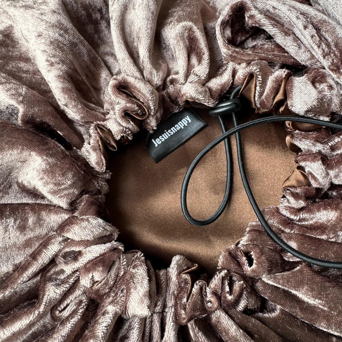 Bonnet ajustable en velours marron et satin "Ebène"- Taille standard